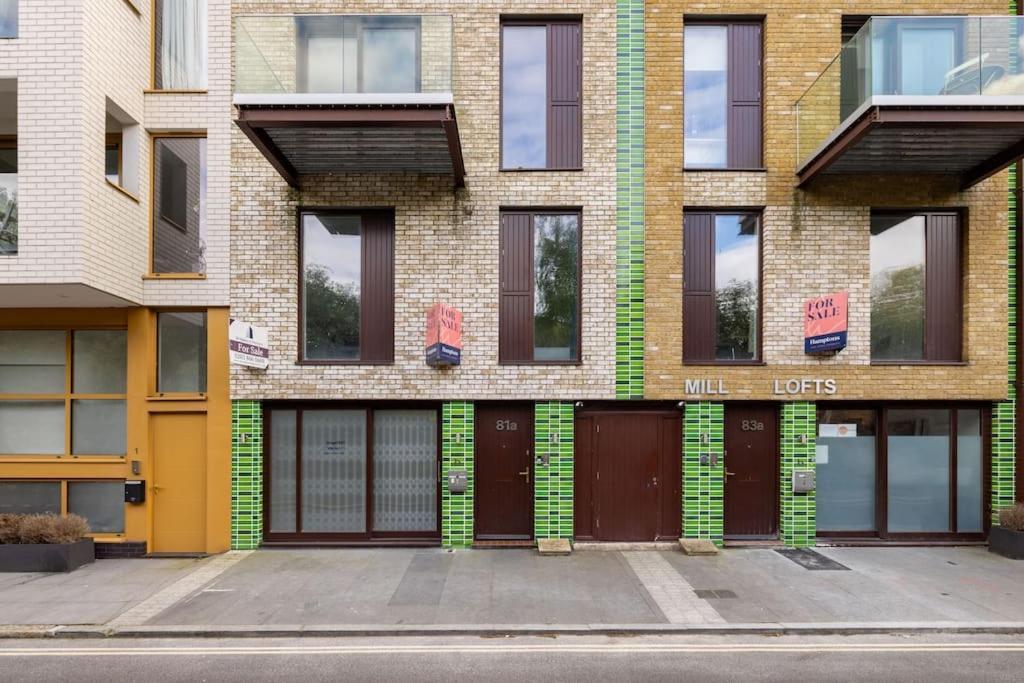 Modern 3 Bedroom Townhouse By Wild Roses Ferienhaus *