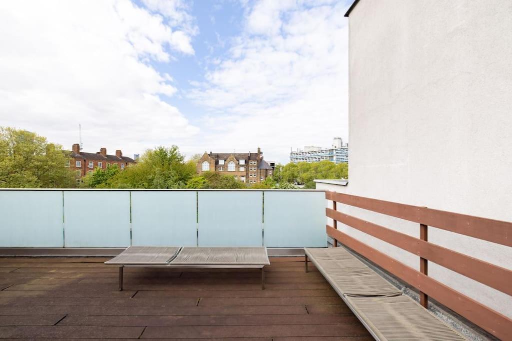 Modern 3 Bedroom Townhouse By Wild Roses * Londra
