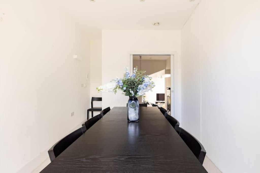 Modern 3 Bedroom Townhouse By Wild Roses Casa vacanze *